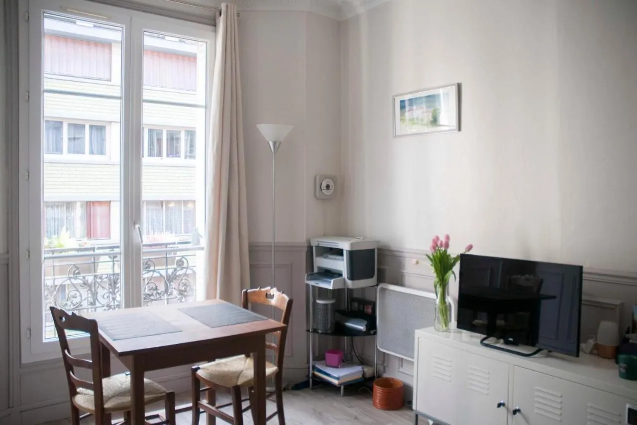 Cosy Apt Near Parc De La Villette Paris France
